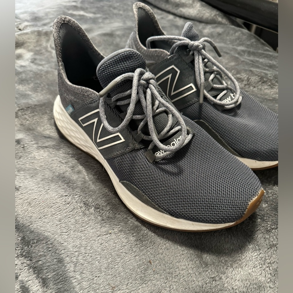 Men’s New Balance Sneakers Size 9